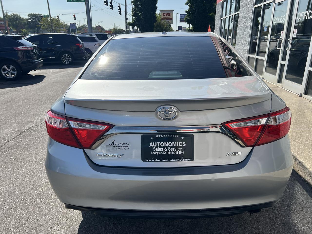 Toyota Camry XLE Auto (Natl) 2017