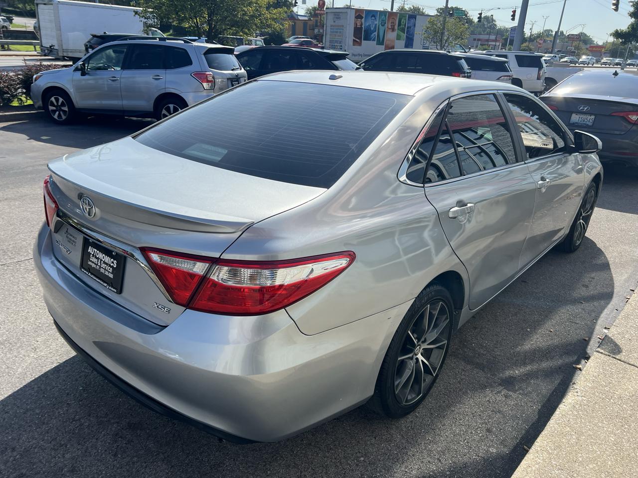 Toyota Camry XLE Auto (Natl) 2017