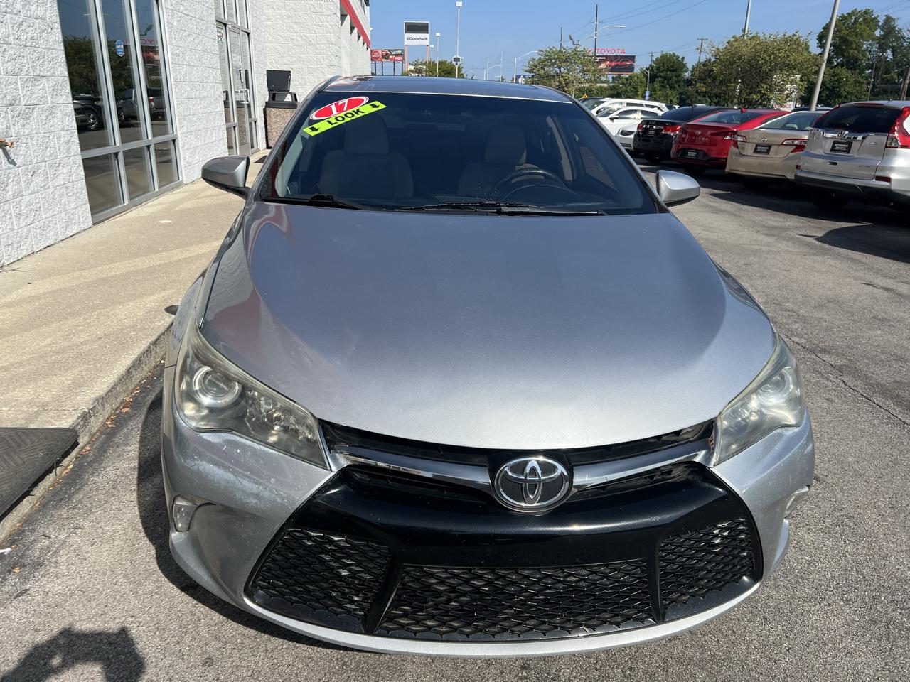 Toyota Camry XLE Auto (Natl) 2017