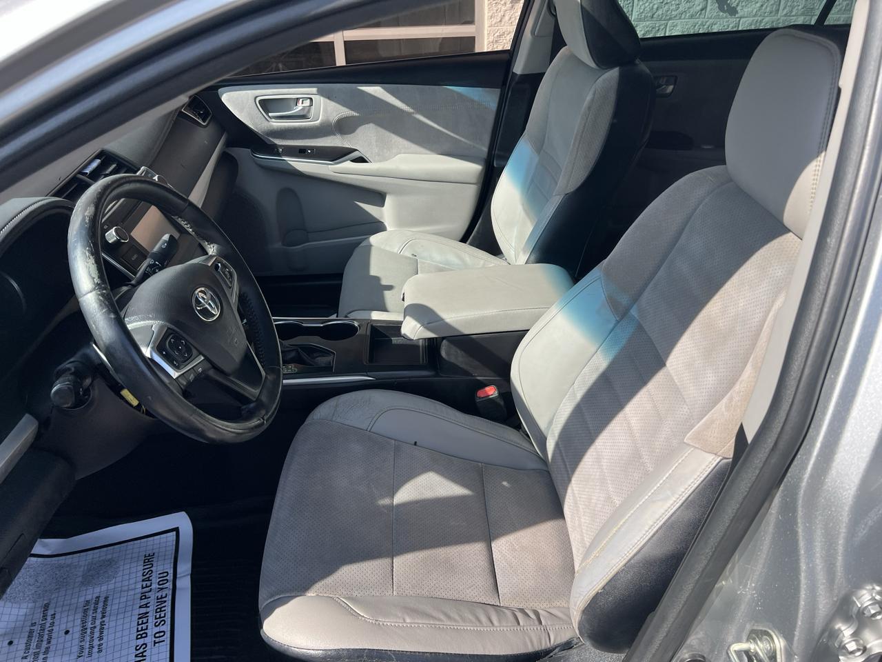 Toyota Camry XLE Auto (Natl) 2017