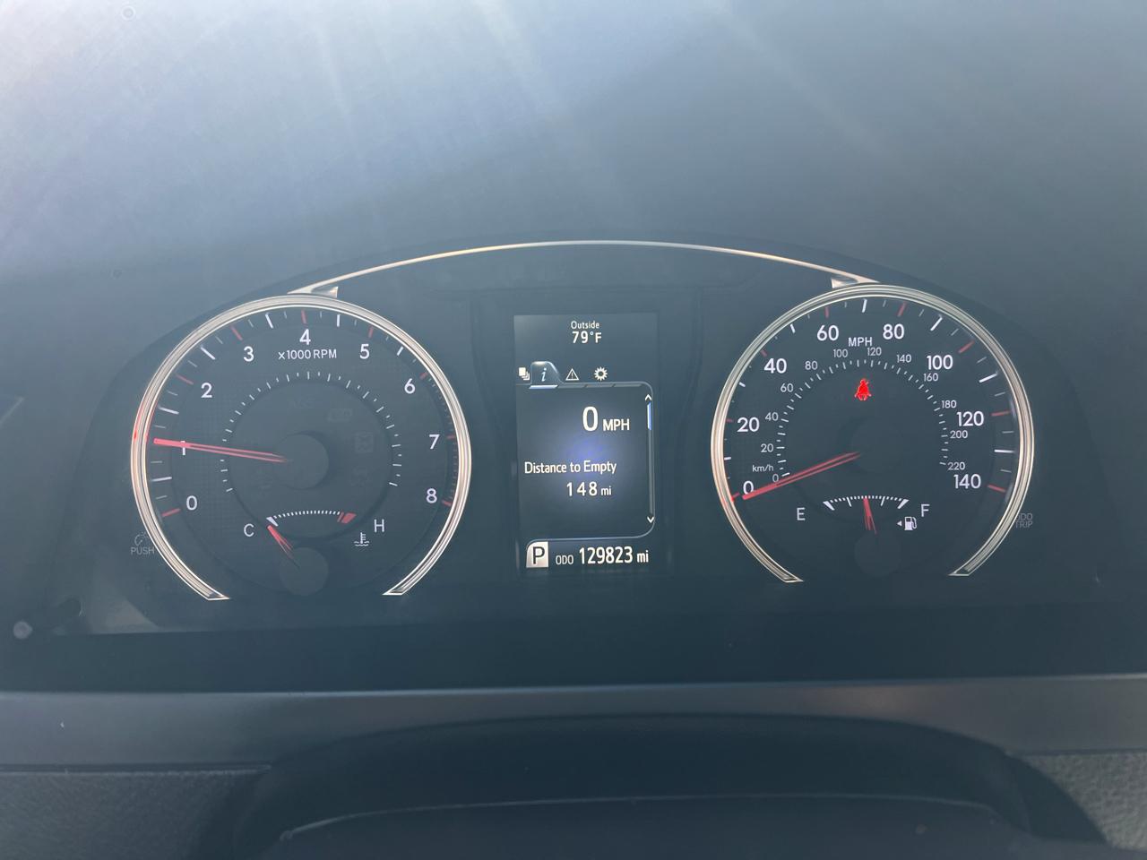 Toyota Camry XLE Auto (Natl) 2017