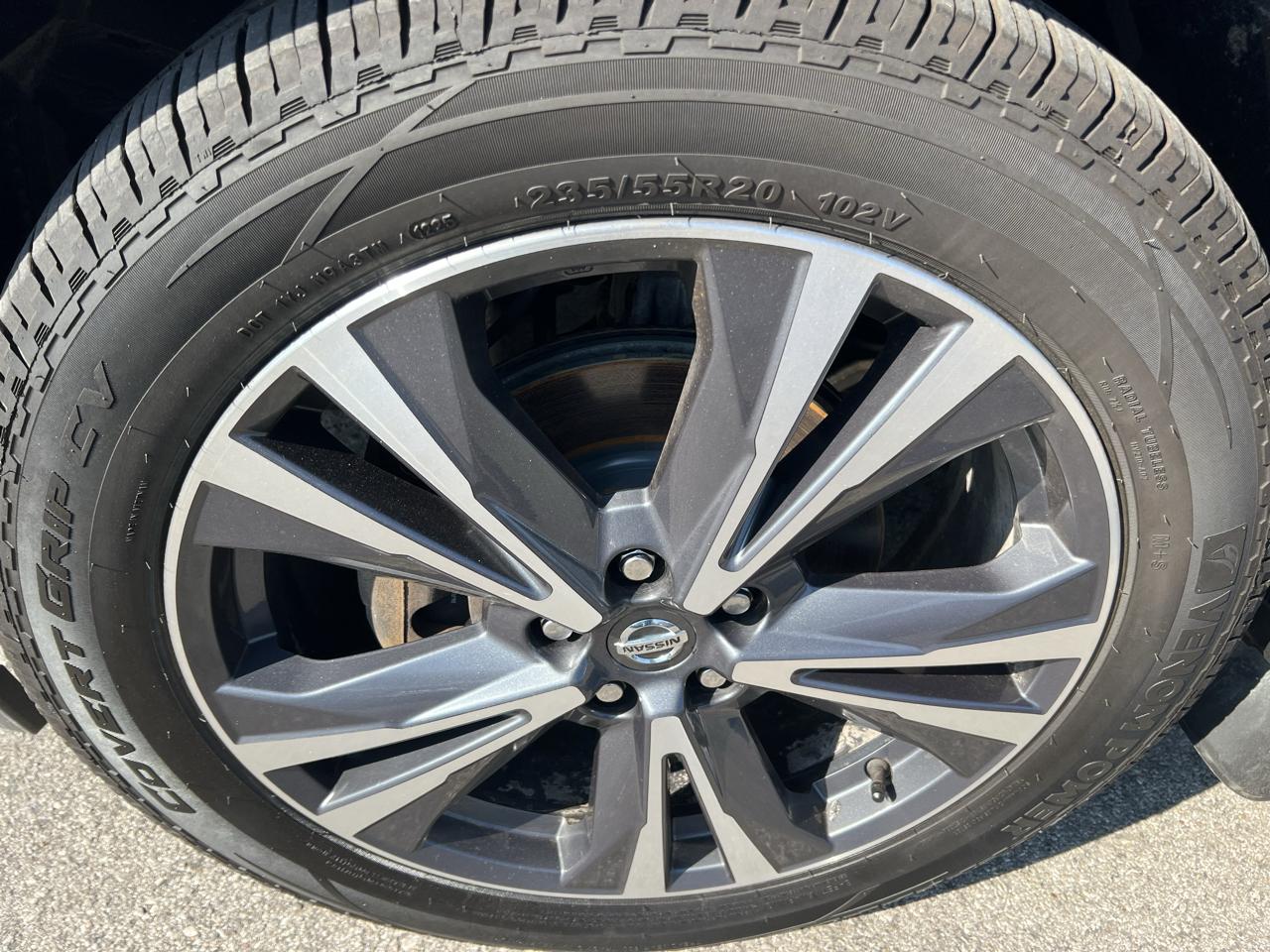 Nissan Pathfinder 4x4 Platinum 2019