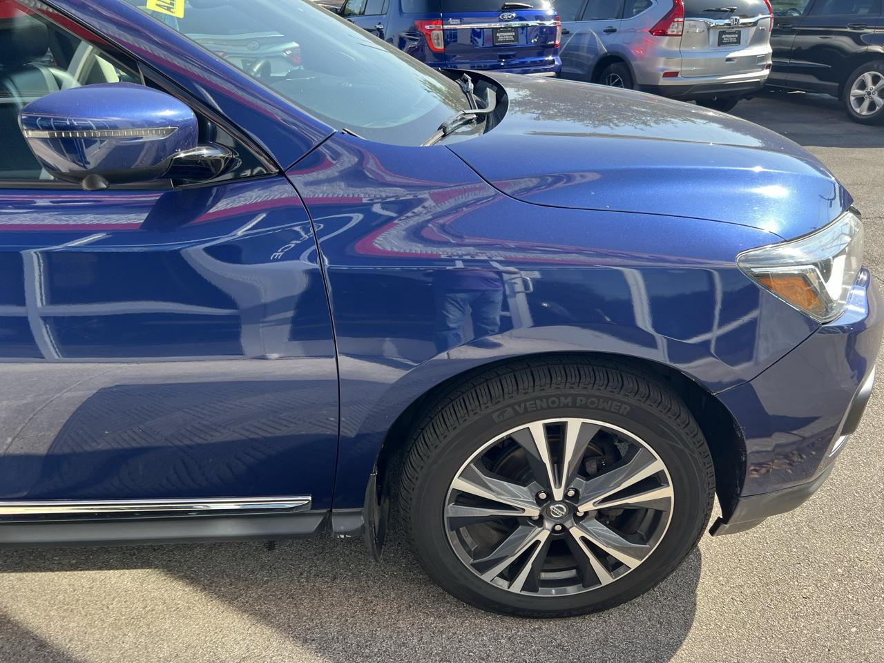Nissan Pathfinder 4x4 Platinum 2019