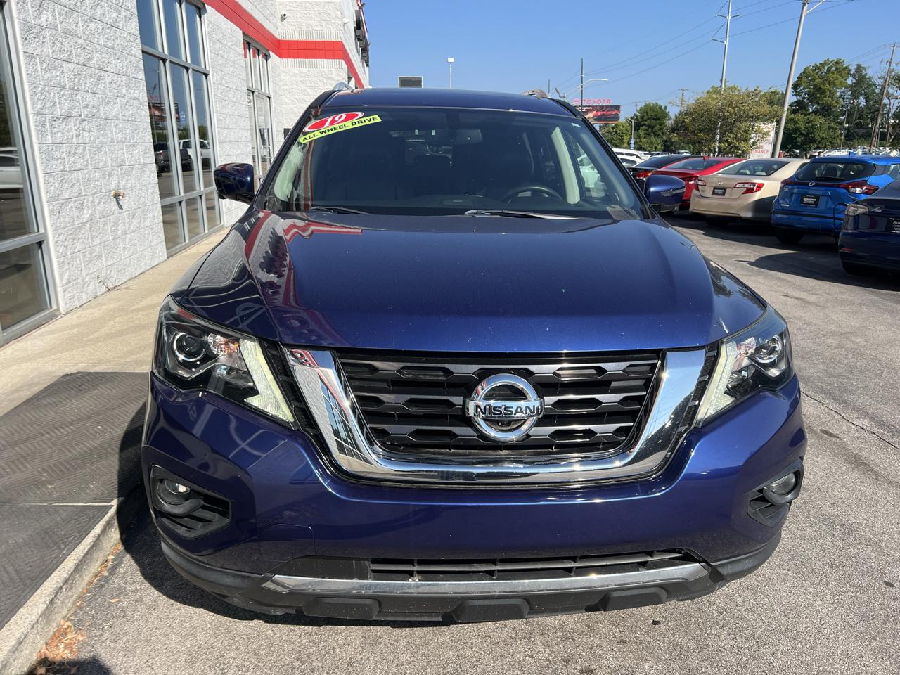 Nissan Pathfinder 4x4 Platinum 2019