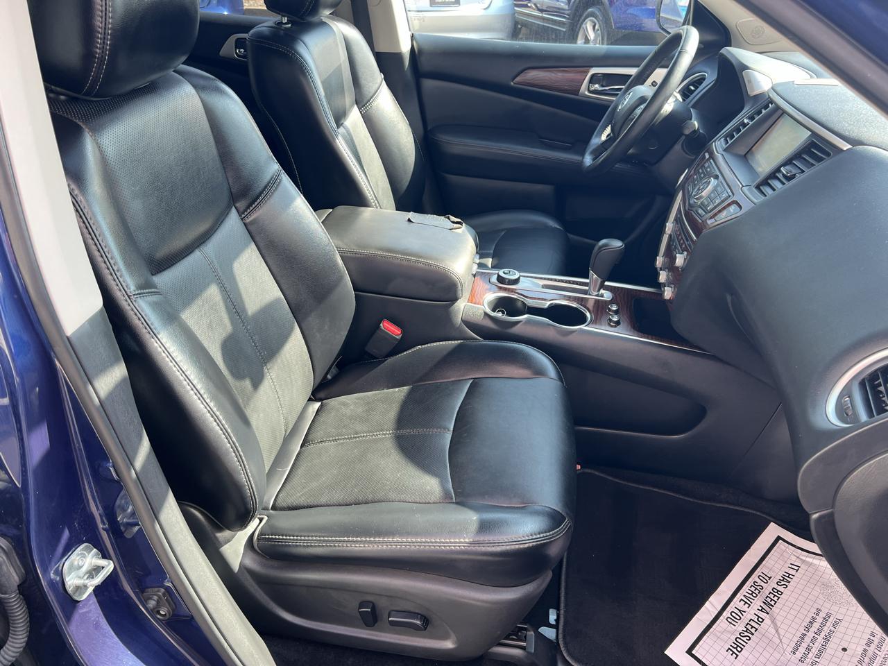 Nissan Pathfinder 4x4 Platinum 2019