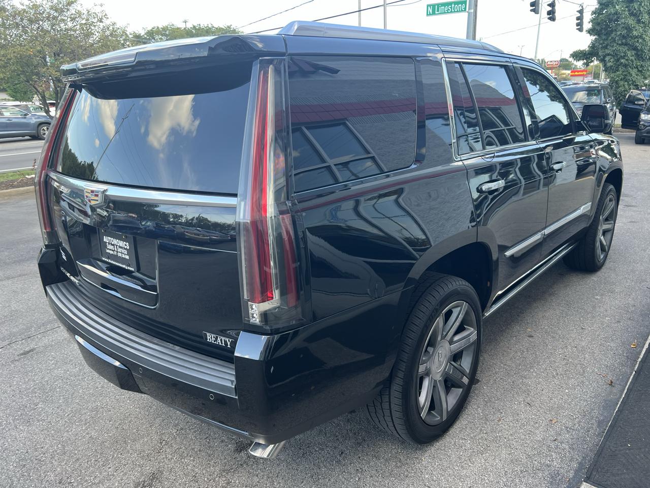 Cadillac Escalade 2WD 4dr Premium Collection 2016