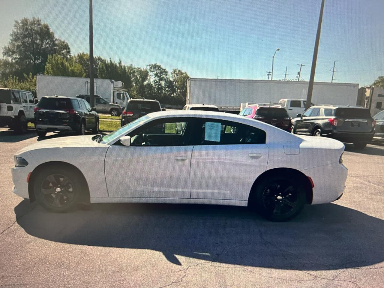 Dodge Charger 4dr Sdn SXT RWD 2021