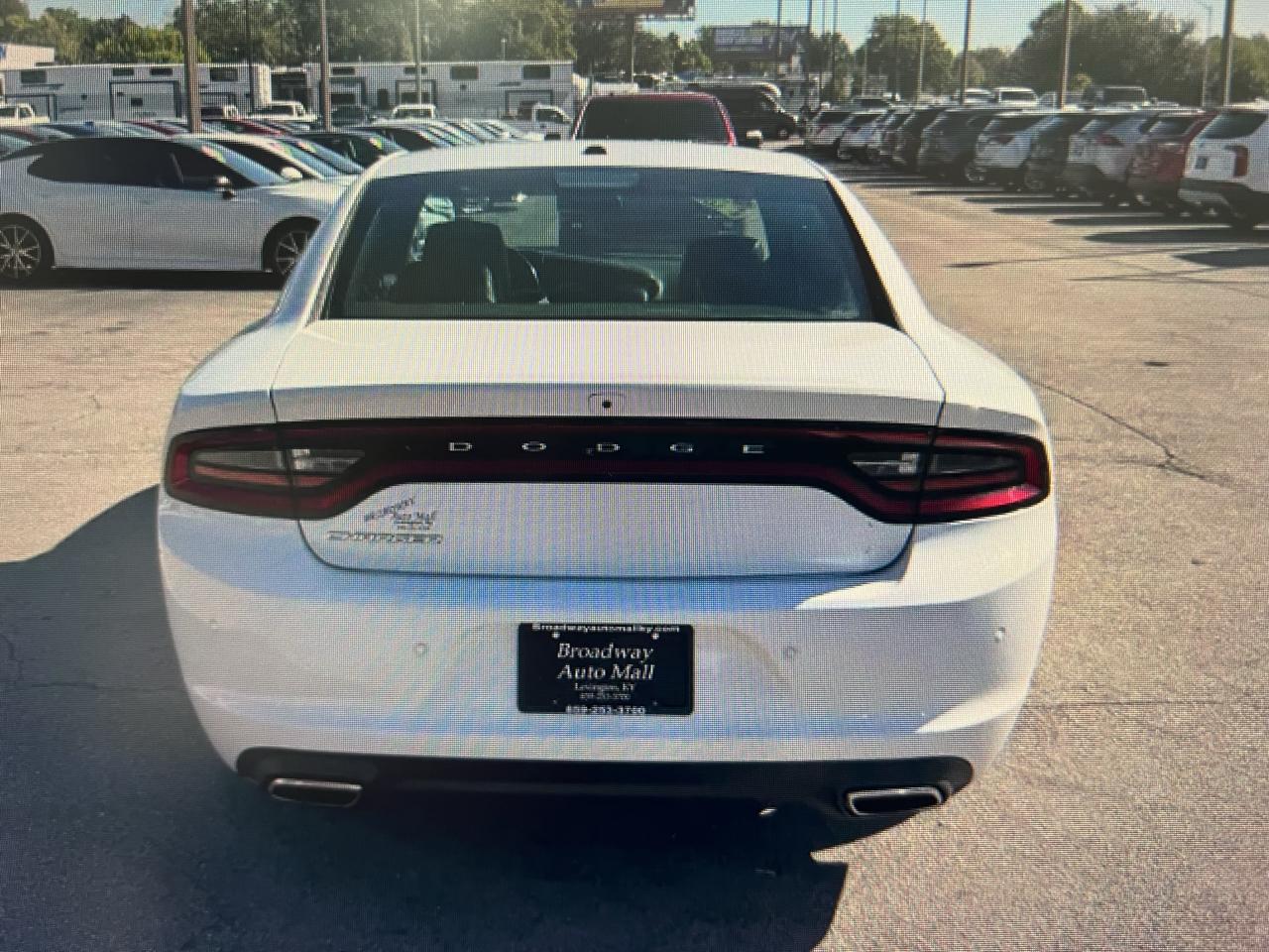 Dodge Charger 4dr Sdn SXT RWD 2021