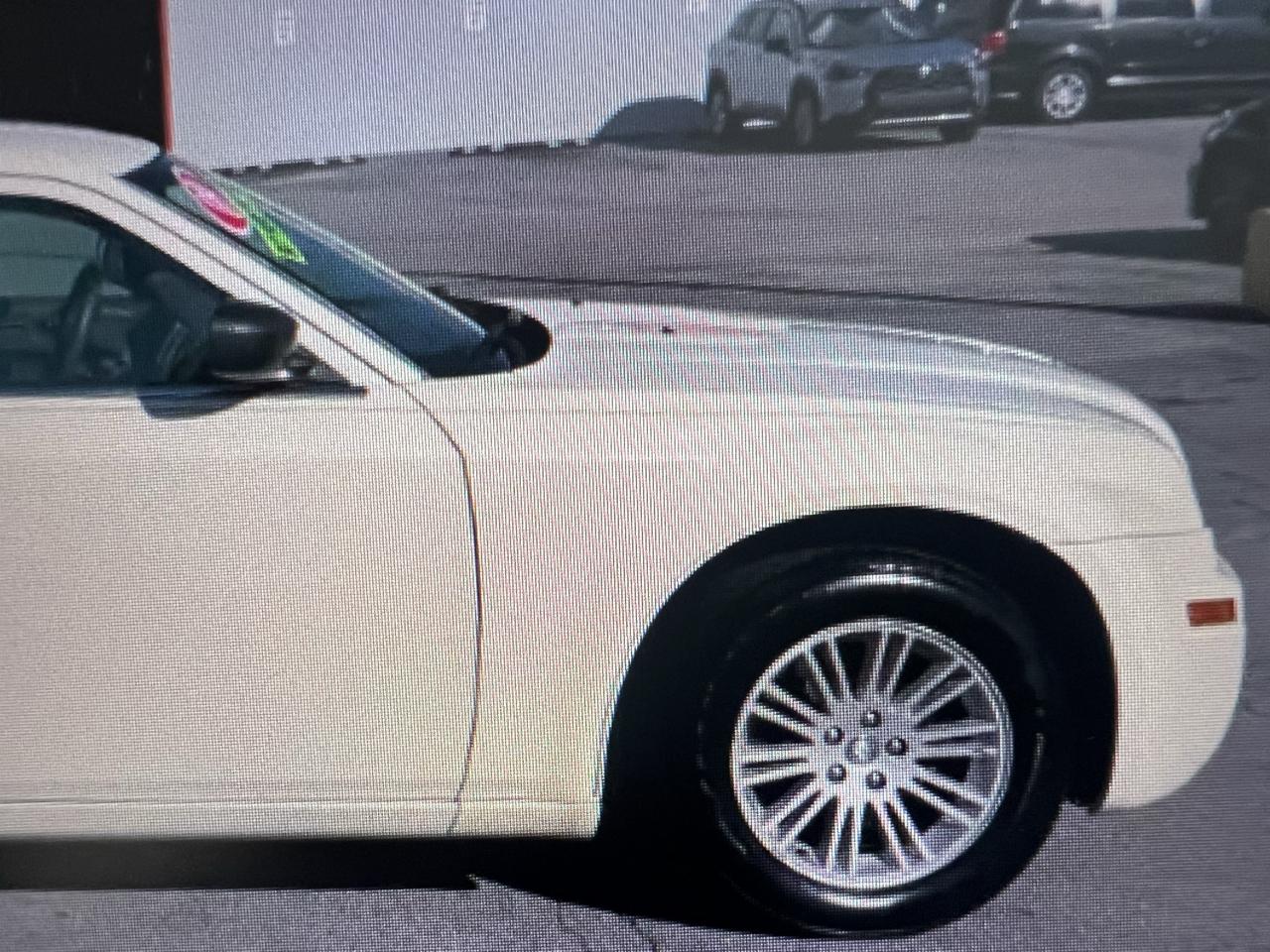 Chrysler 300 4dr Sdn 300 LX RWD 2009
