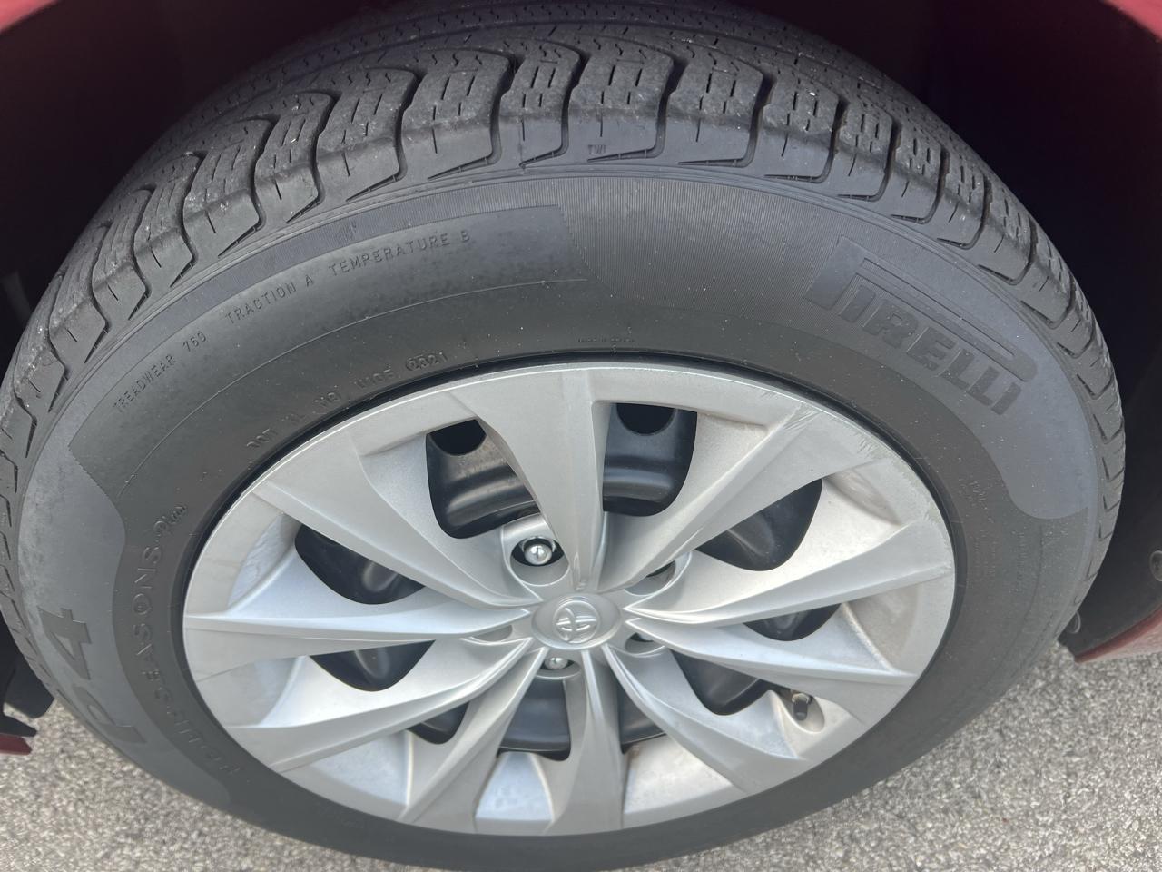 Toyota Camry XLE Auto (Natl) 2017