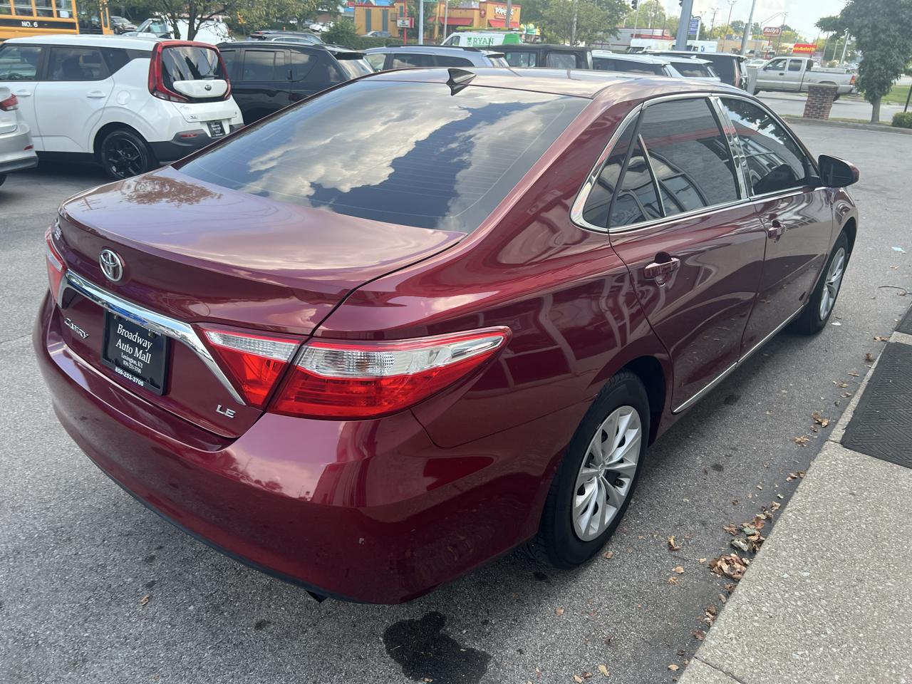 Toyota Camry XLE Auto (Natl) 2017