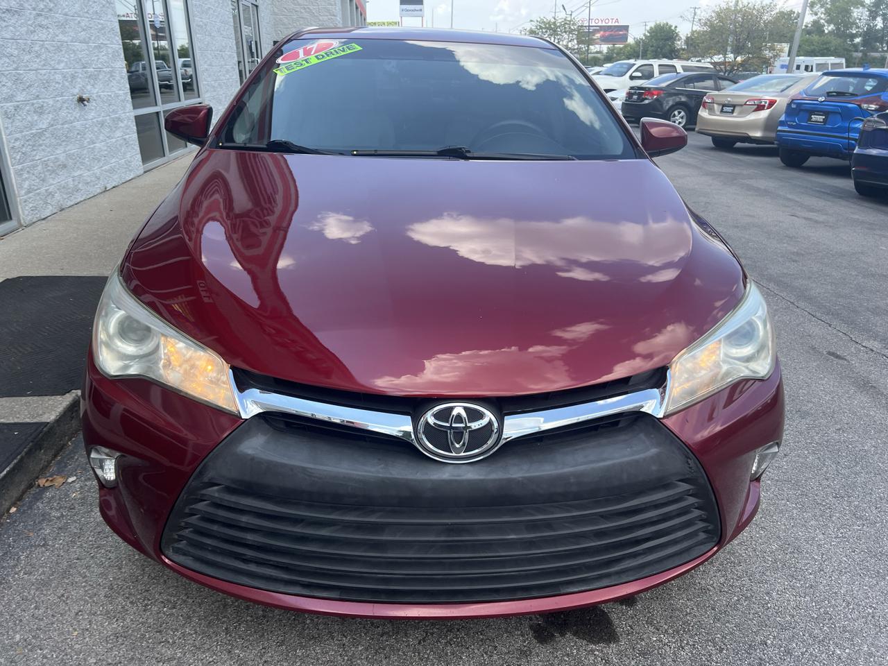 Toyota Camry XLE Auto (Natl) 2017