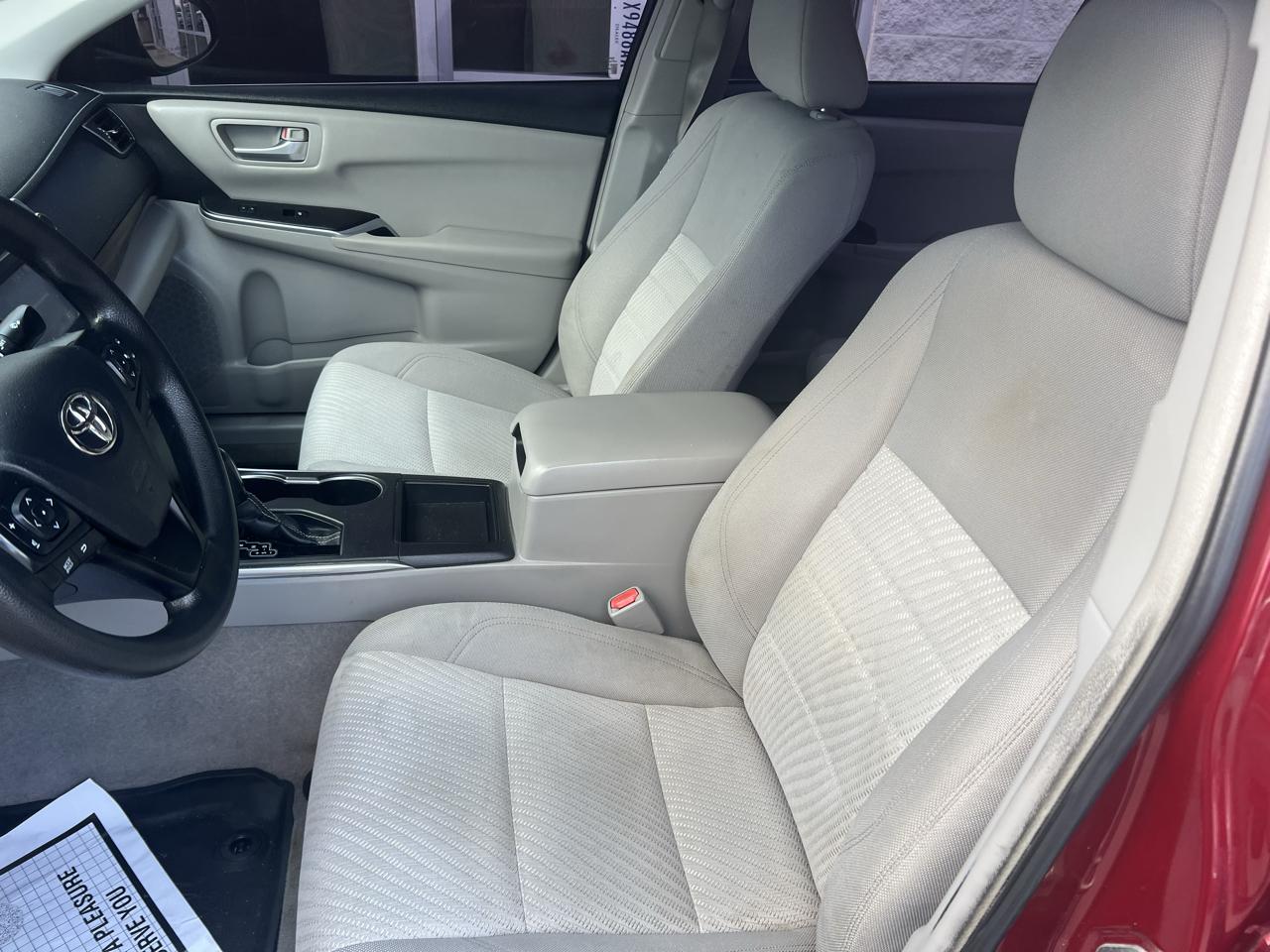 Toyota Camry XLE Auto (Natl) 2017