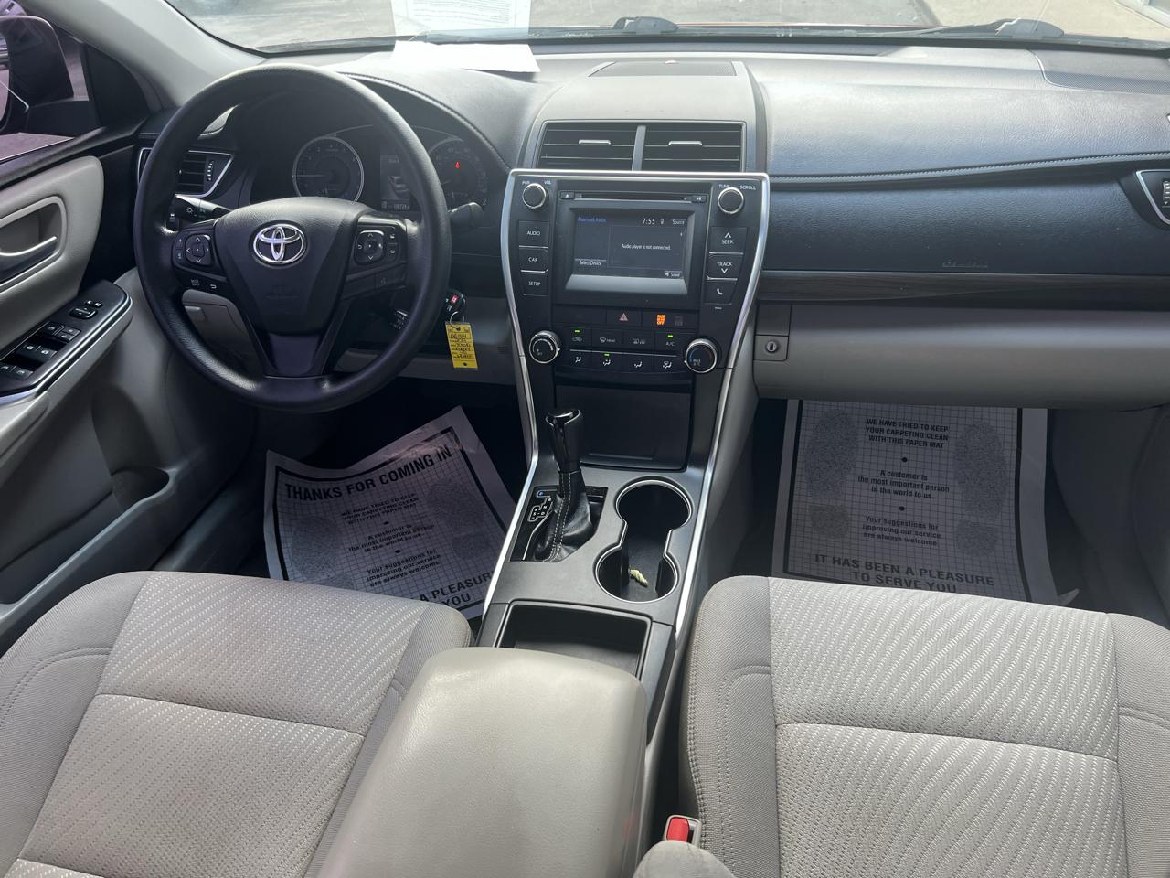 Toyota Camry XLE Auto (Natl) 2017