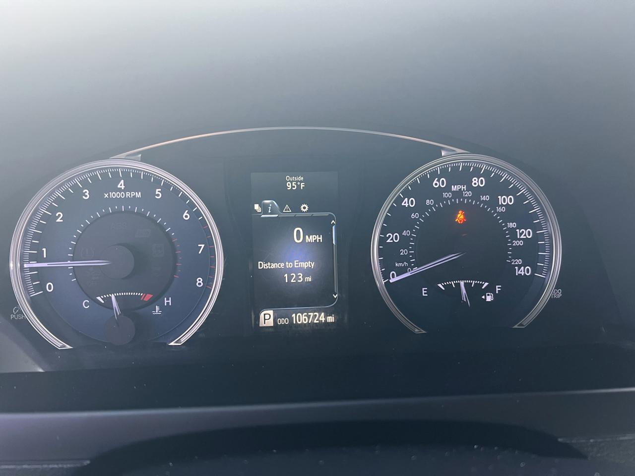 Toyota Camry XLE Auto (Natl) 2017