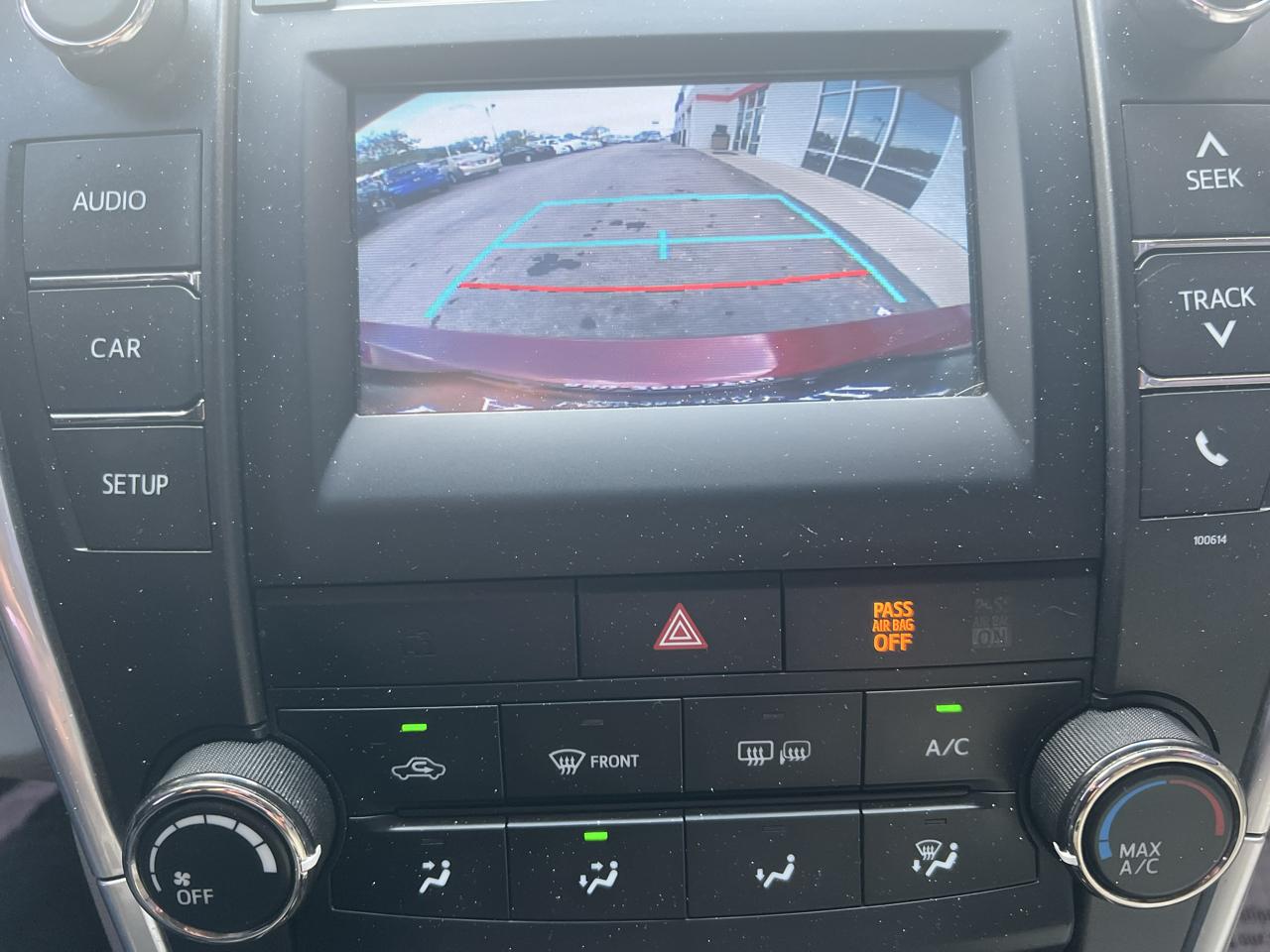 Toyota Camry XLE Auto (Natl) 2017