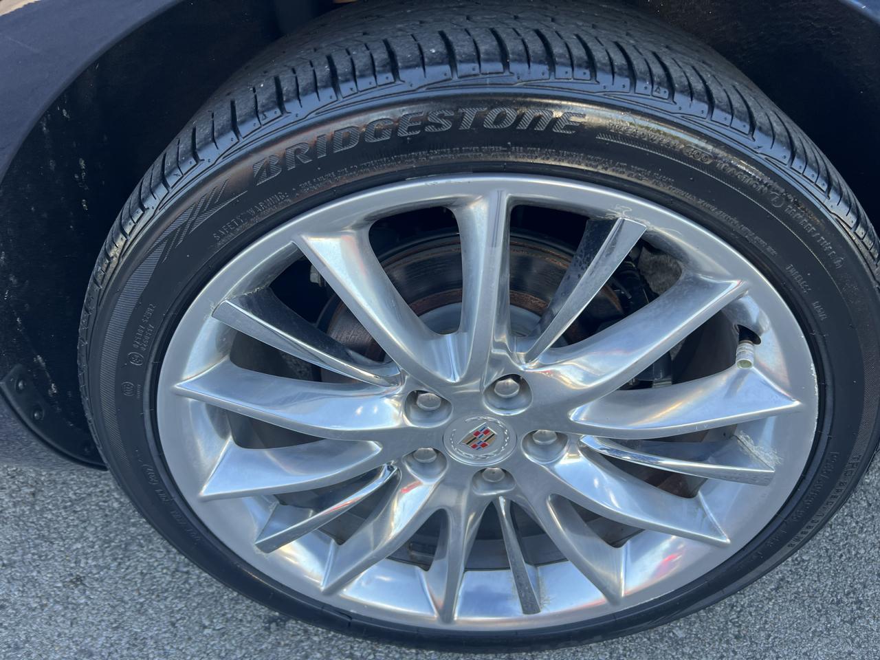 Cadillac XTS 4dr Sdn Platinum FWD 2013