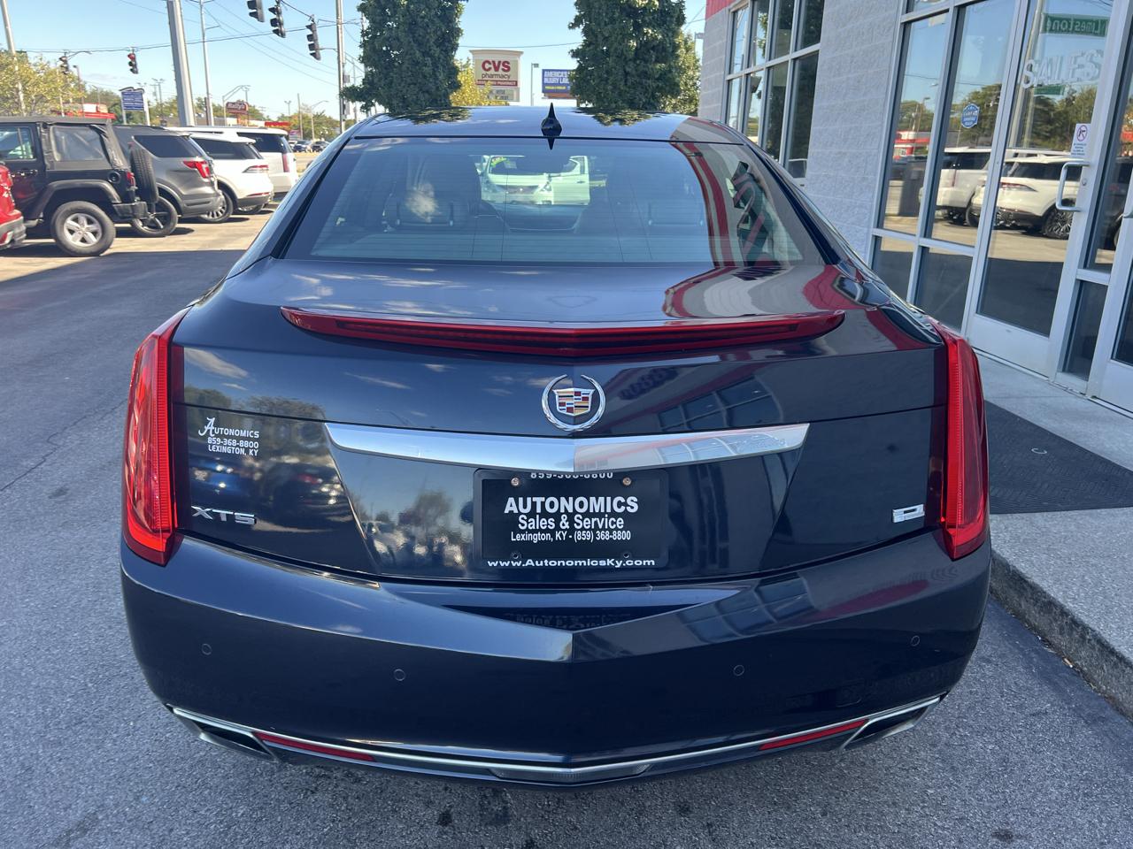 Cadillac XTS 4dr Sdn Platinum FWD 2013