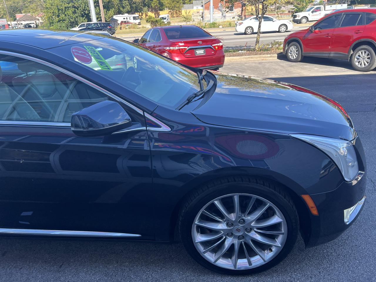 Cadillac XTS 4dr Sdn Platinum FWD 2013