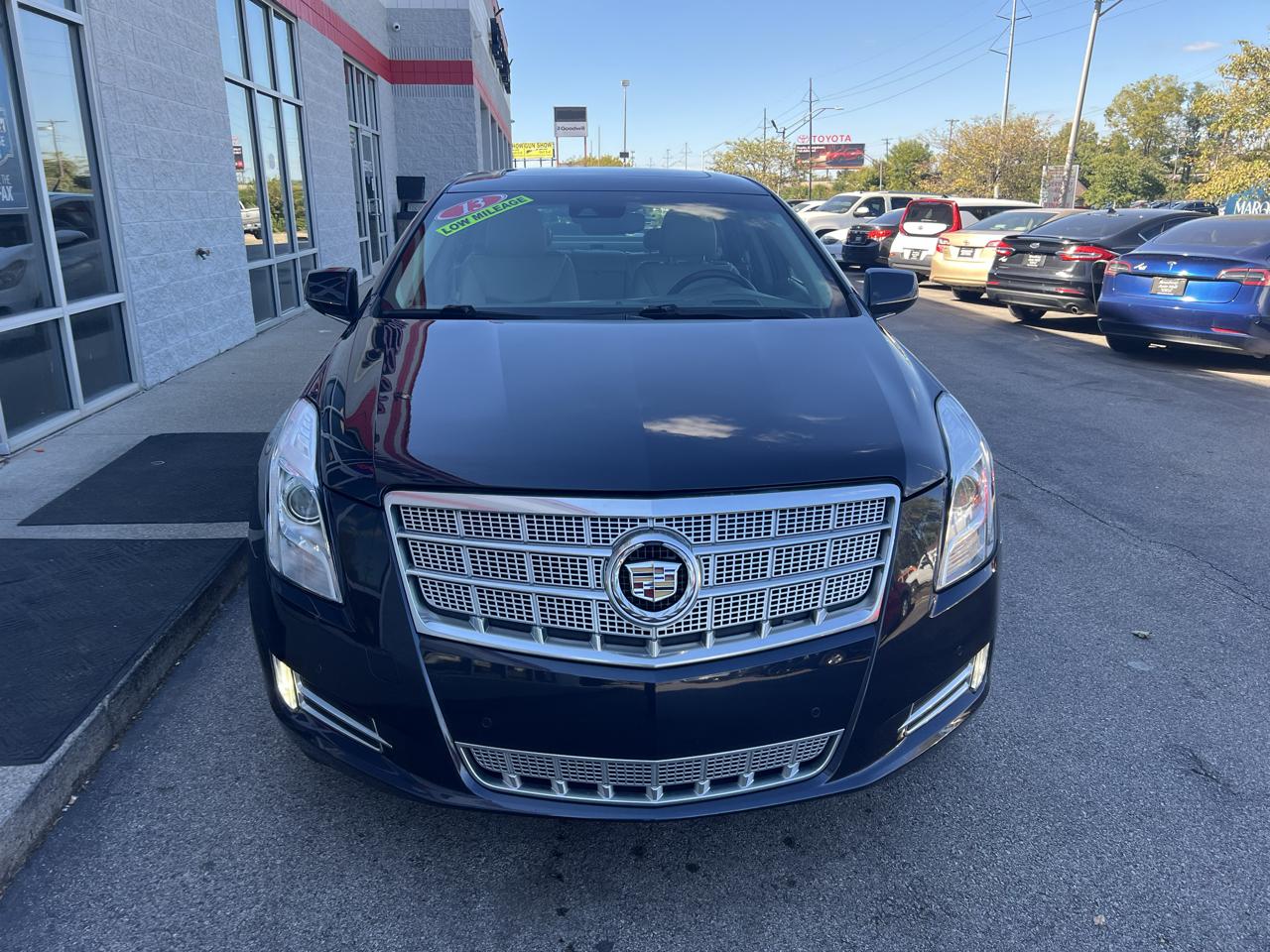 Cadillac XTS 4dr Sdn Platinum FWD 2013