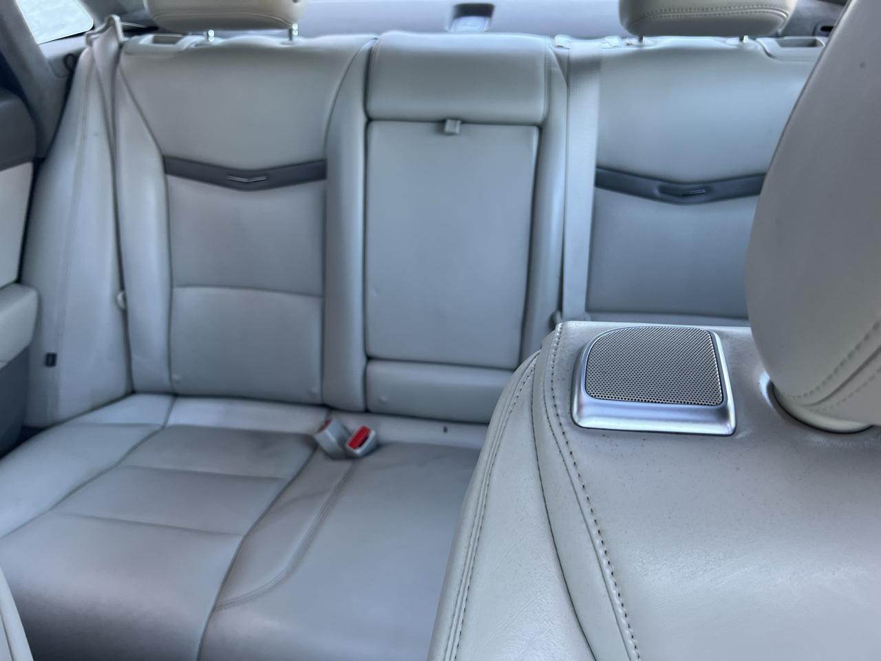 Cadillac XTS 4dr Sdn Platinum FWD 2013