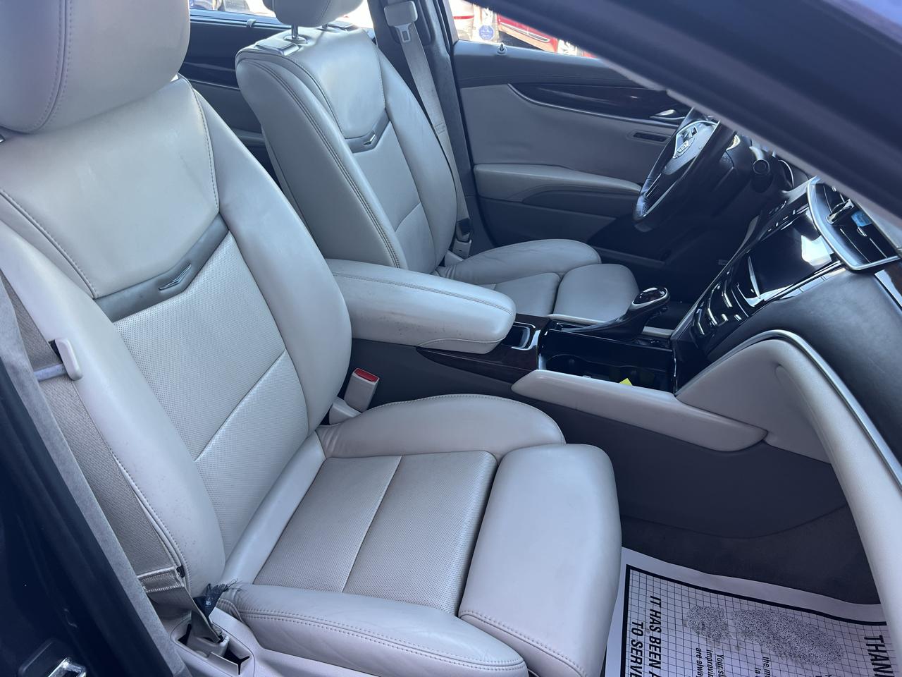 Cadillac XTS 4dr Sdn Platinum FWD 2013