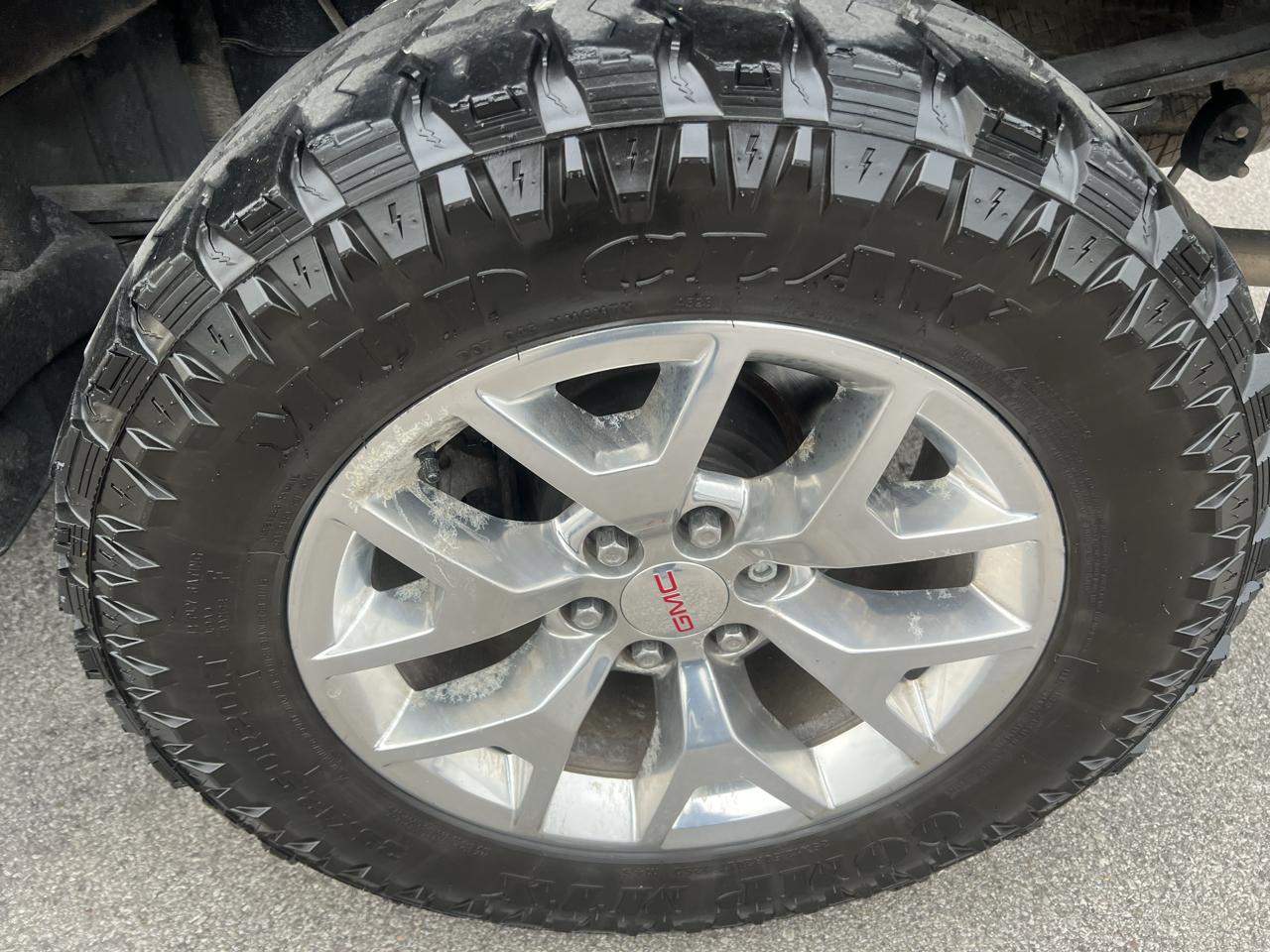GMC Sierra 1500 4WD Crew Cab 143.5" SLT 2017