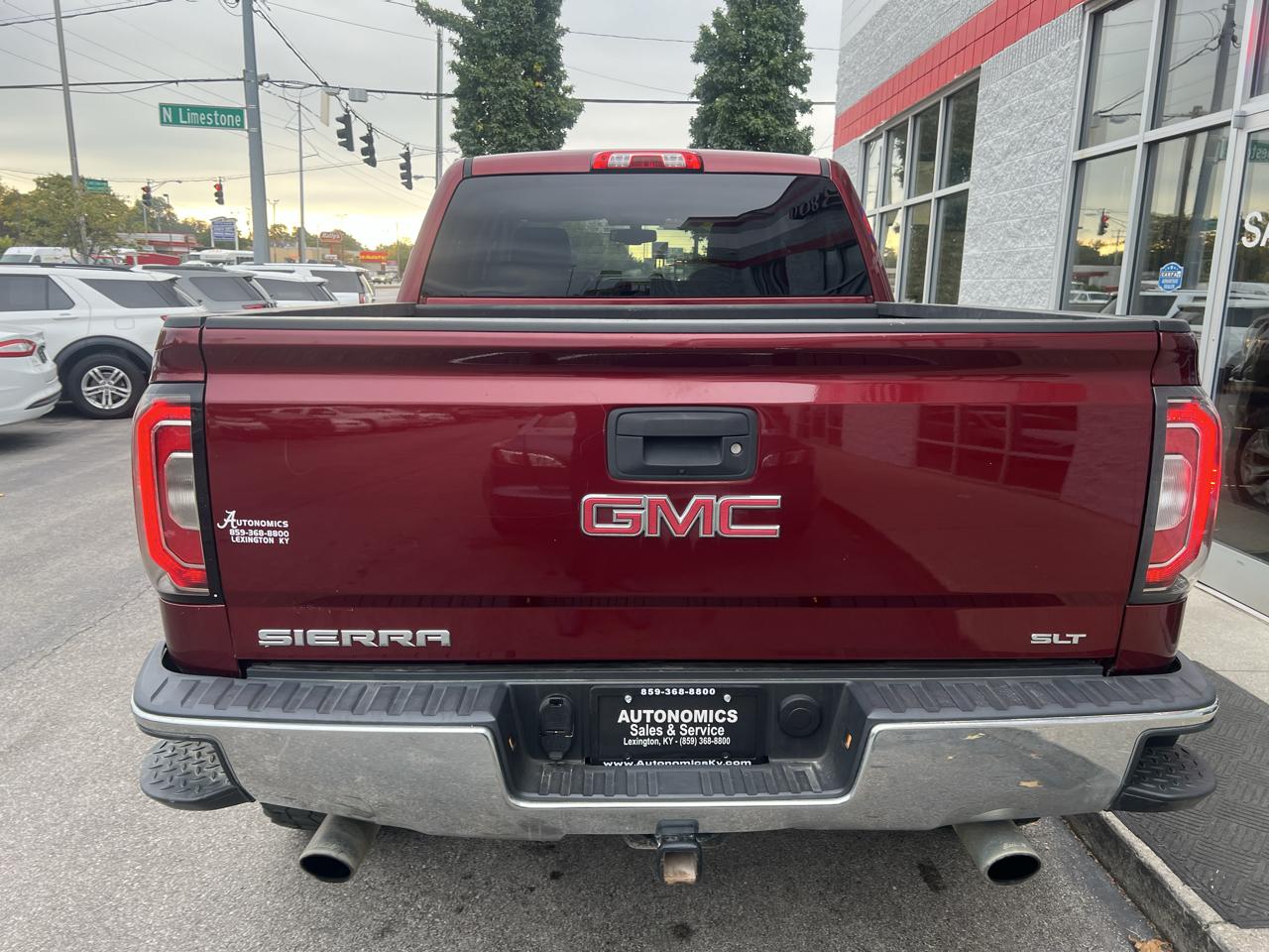 GMC Sierra 1500 4WD Crew Cab 143.5" SLT 2017