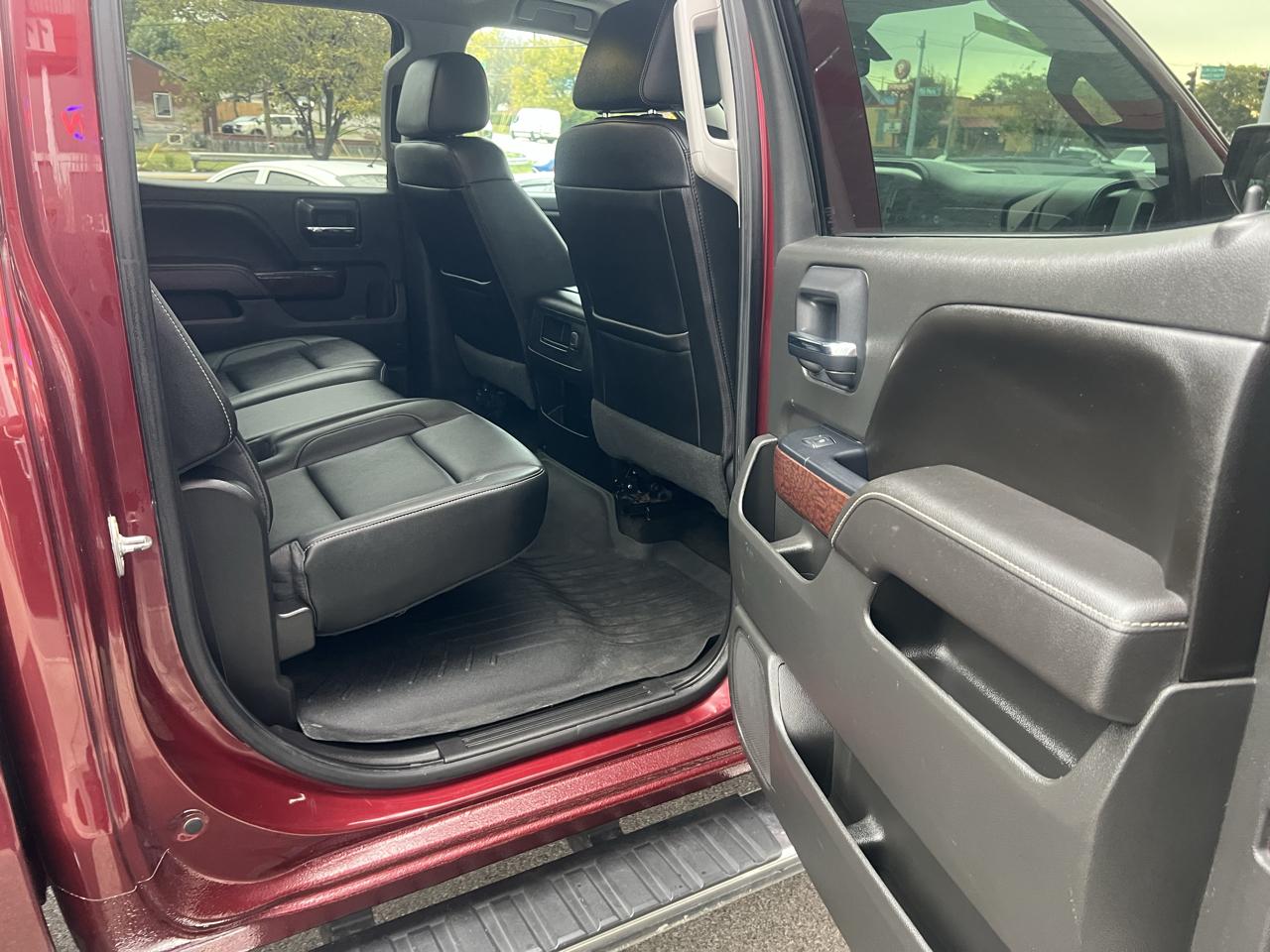 GMC Sierra 1500 4WD Crew Cab 143.5" SLT 2017