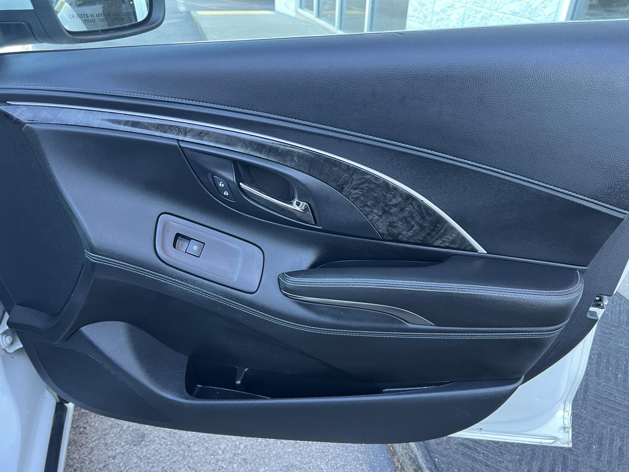 Buick LaCrosse 4dr Sdn Base FWD 2015