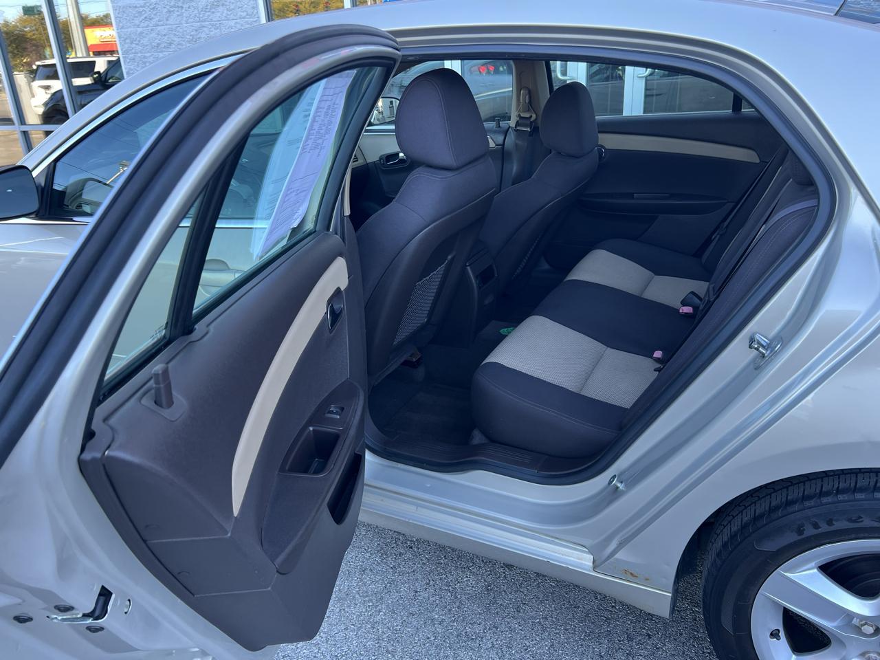 Chevrolet Malibu 4dr Sdn LS w/1FL 2012