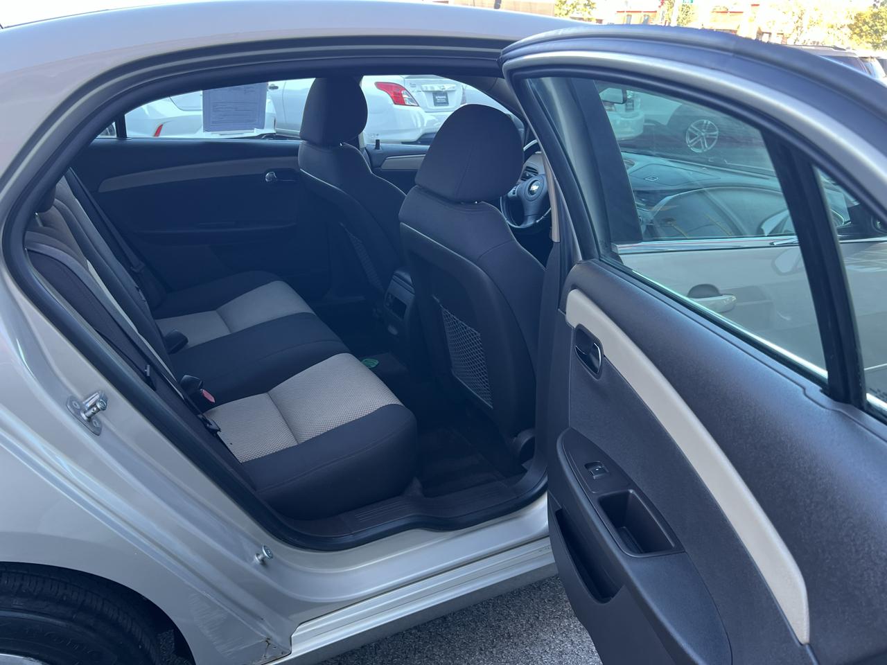 Chevrolet Malibu 4dr Sdn LS w/1FL 2012