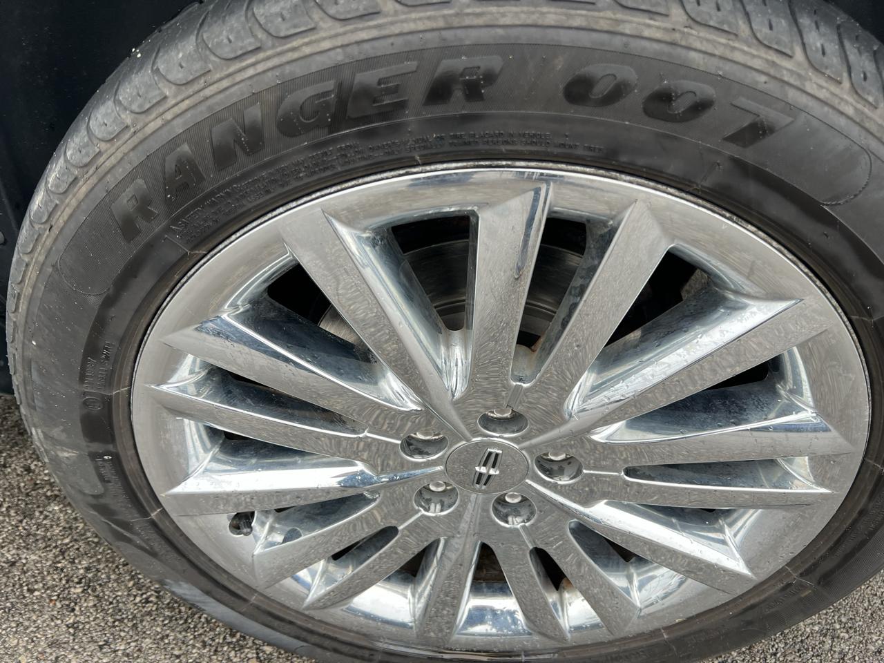 Lincoln MKX AWD 4dr 2013