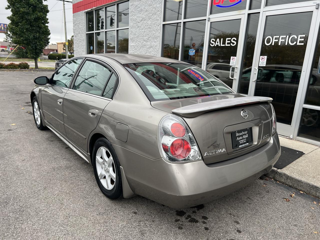 Nissan Altima 4dr Sdn I4 Auto 2.5 S 2005