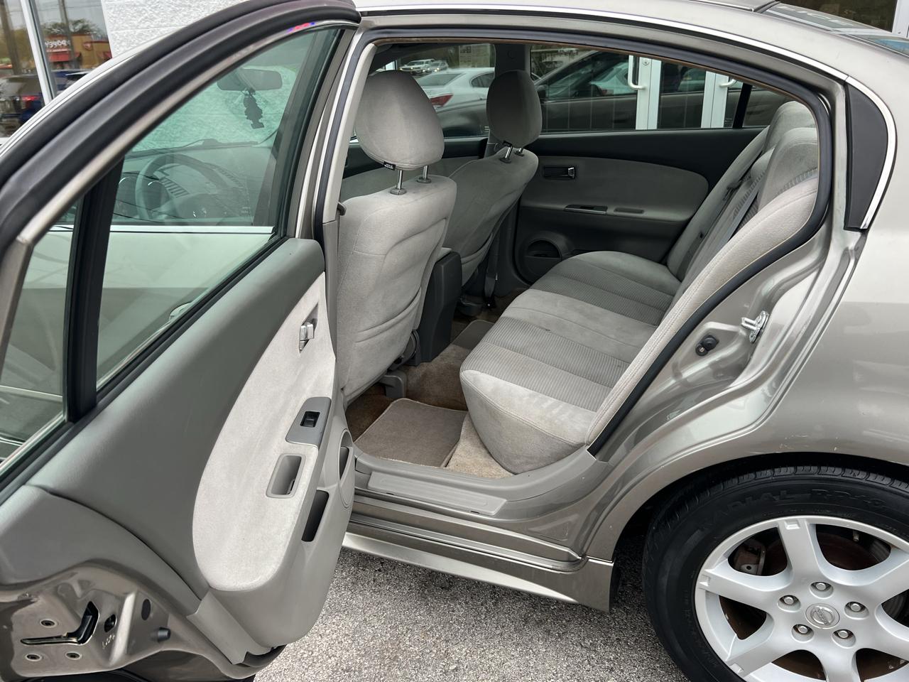 Nissan Altima 4dr Sdn I4 Auto 2.5 S 2005