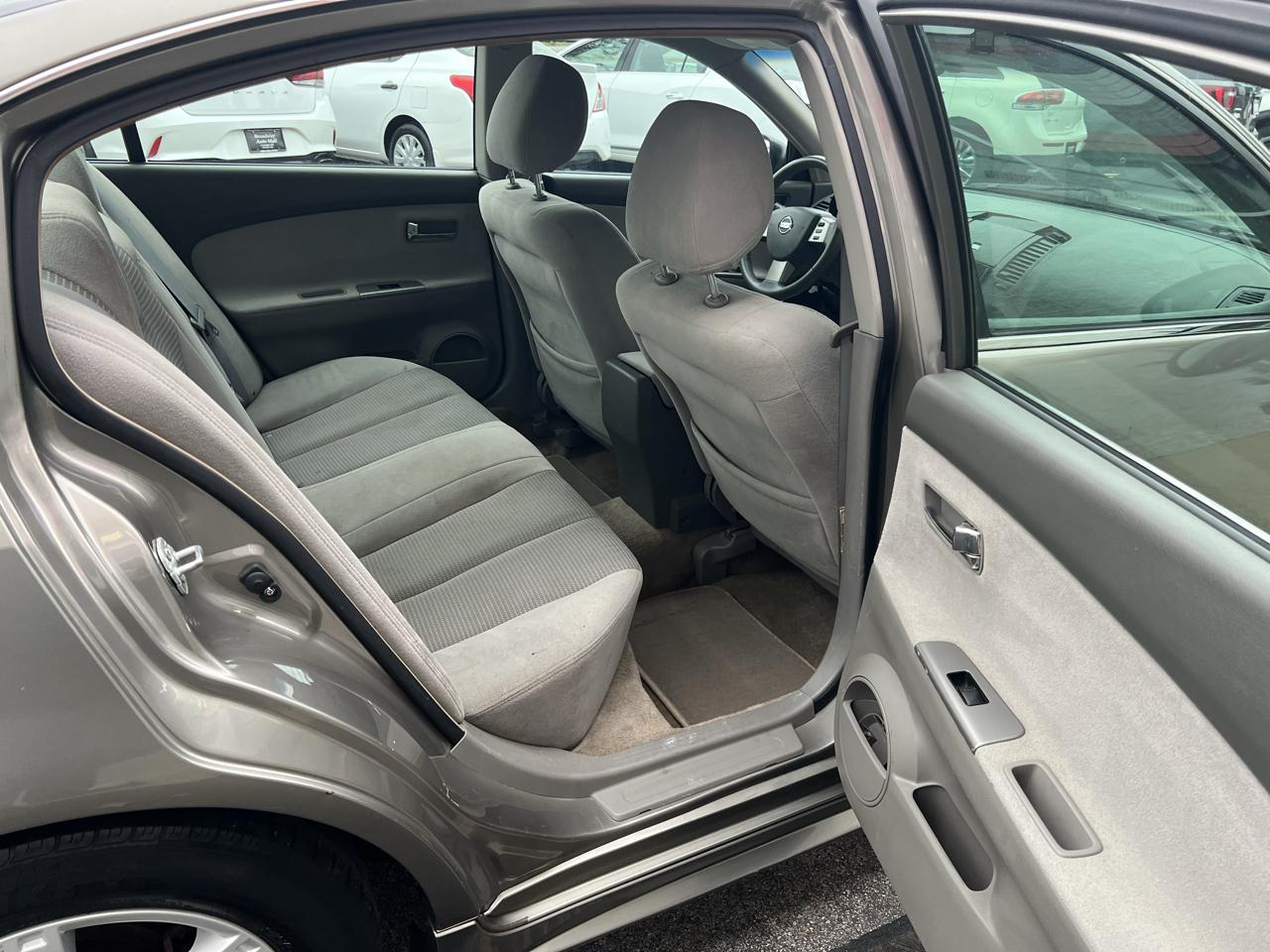 Nissan Altima 4dr Sdn I4 Auto 2.5 S 2005