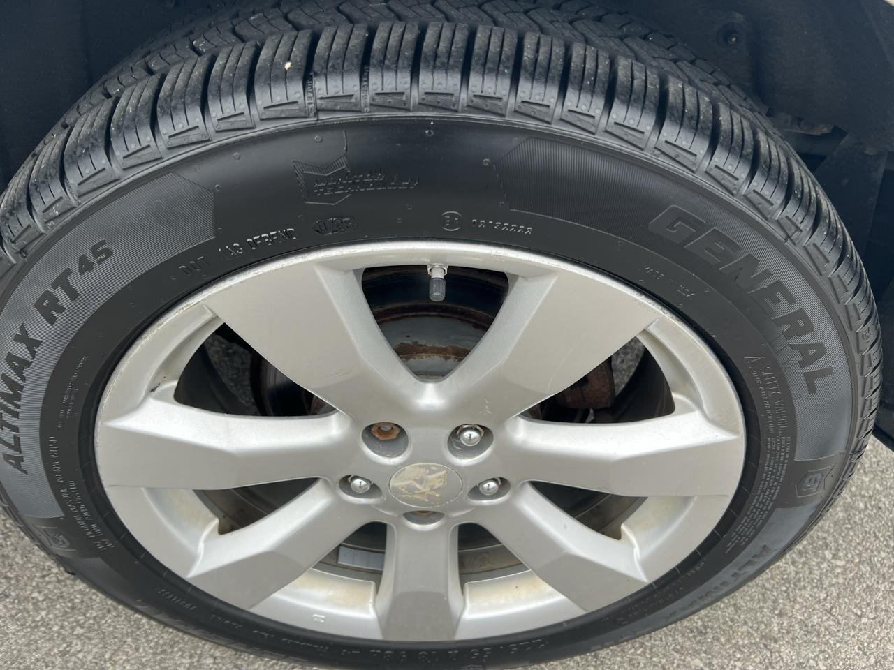 Mitsubishi Outlander 2WD 4dr XLS 2011