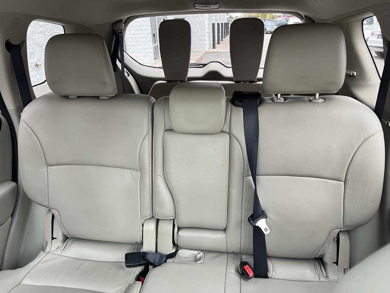 Mitsubishi Outlander 2WD 4dr XLS 2011