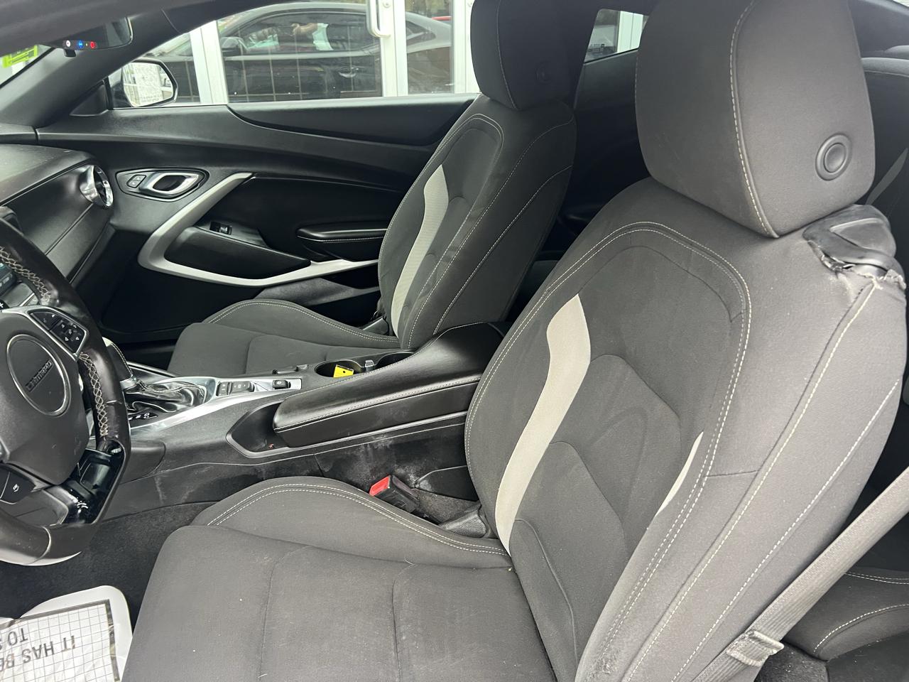 Chevrolet Camaro 2dr Cpe 1LT 2018