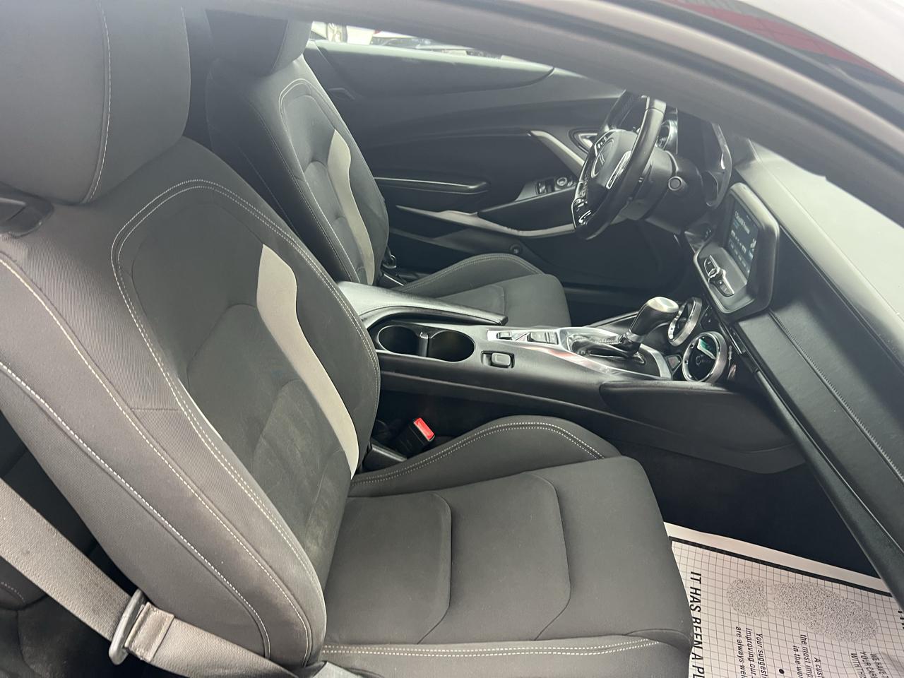 Chevrolet Camaro 2dr Cpe 1LT 2018