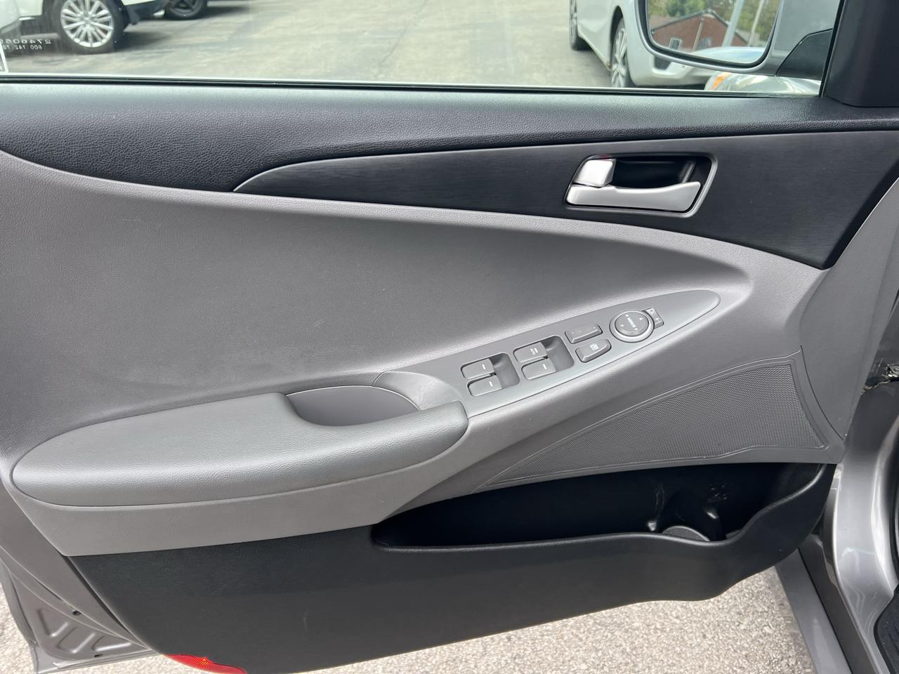 Hyundai Sonata 2.4L 2012