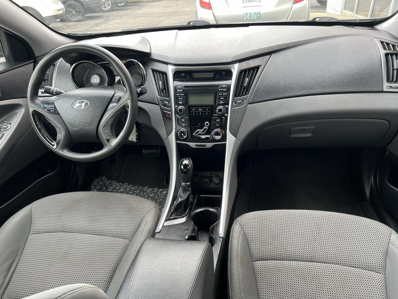 Hyundai Sonata 2.4L 2012