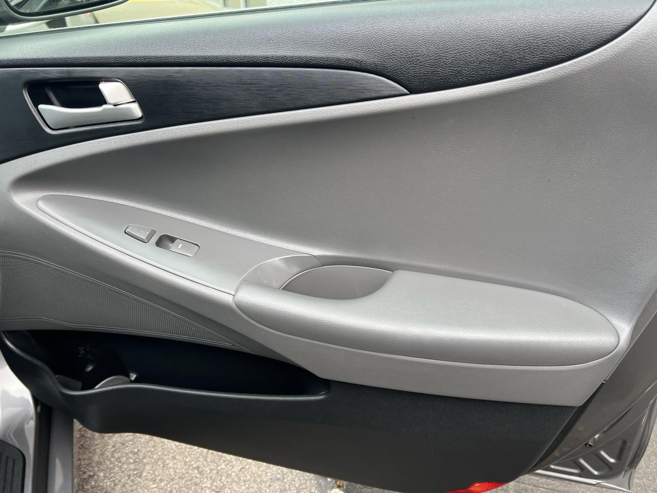 Hyundai Sonata 2.4L 2012