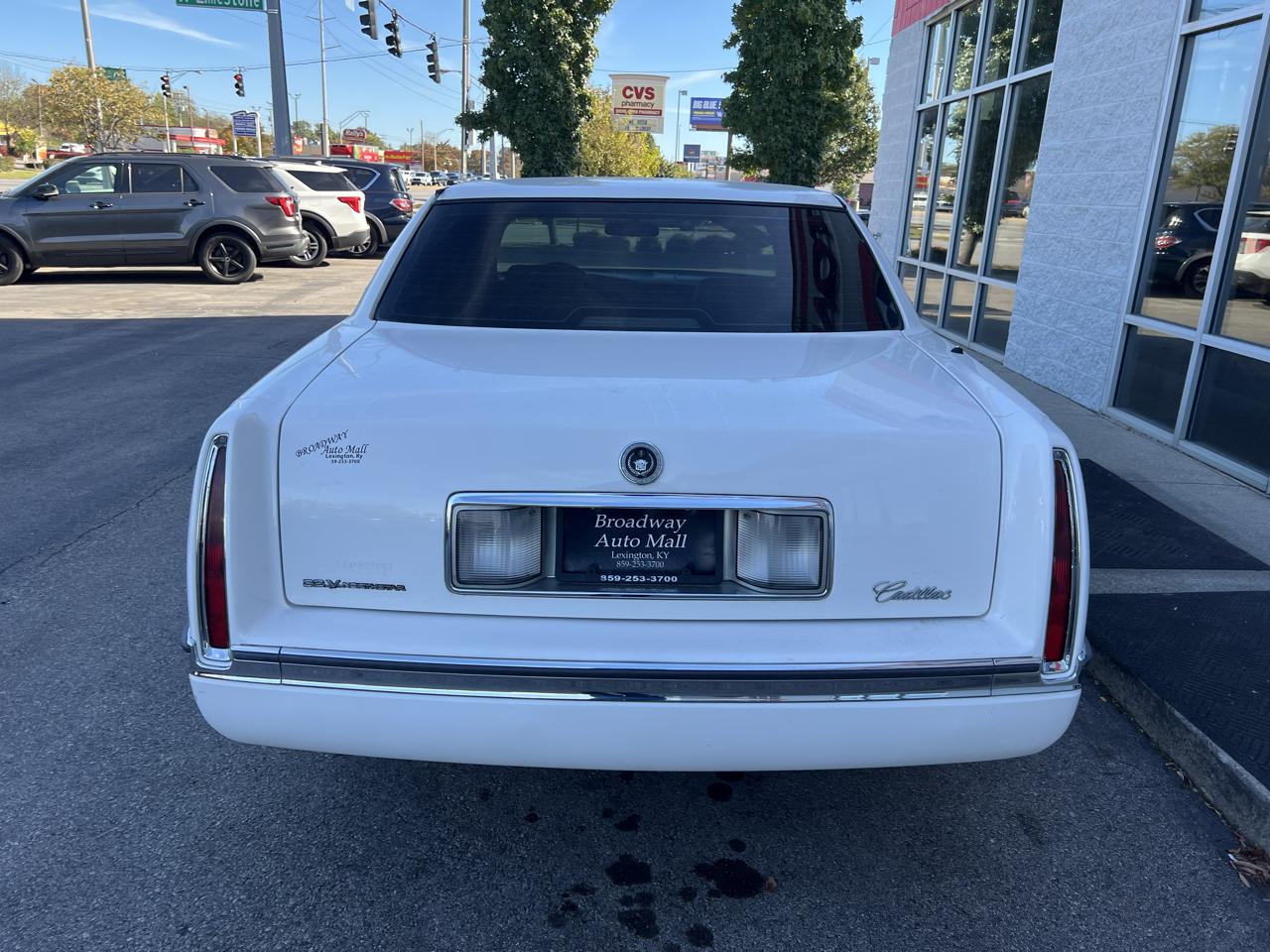 Cadillac DeVille 4dr Sdn 1996