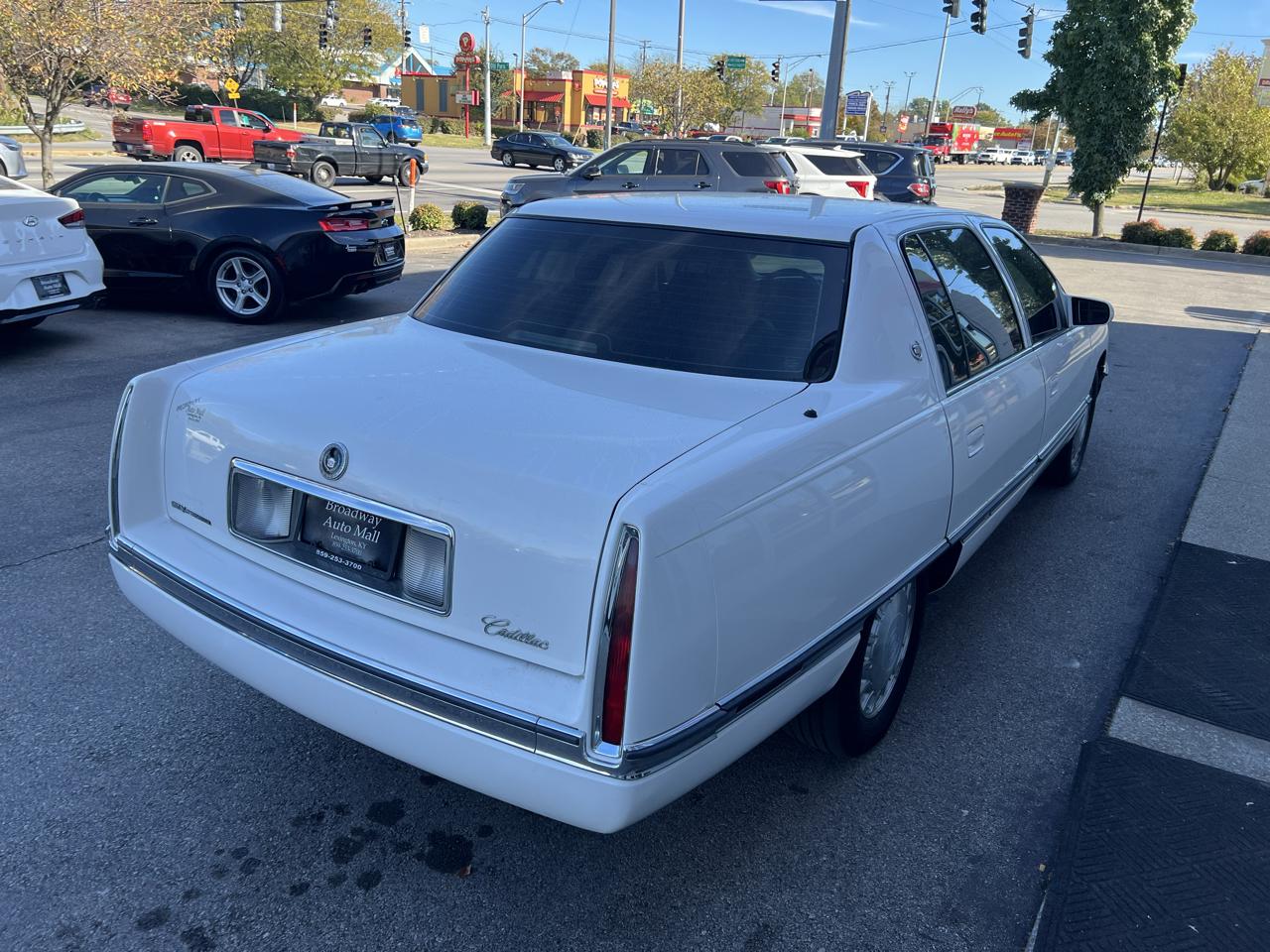 Cadillac DeVille 4dr Sdn 1996