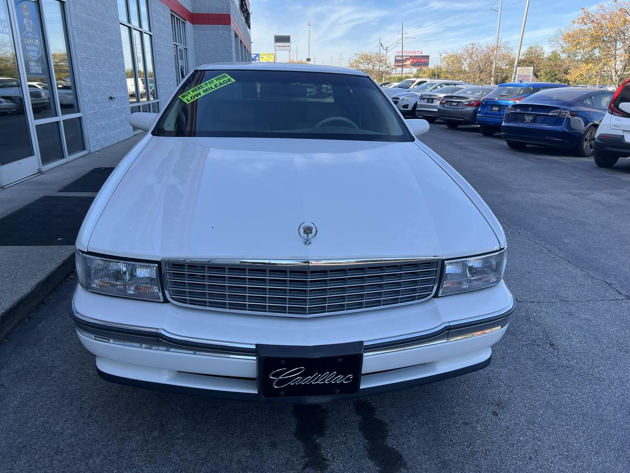 Cadillac DeVille 4dr Sdn 1996