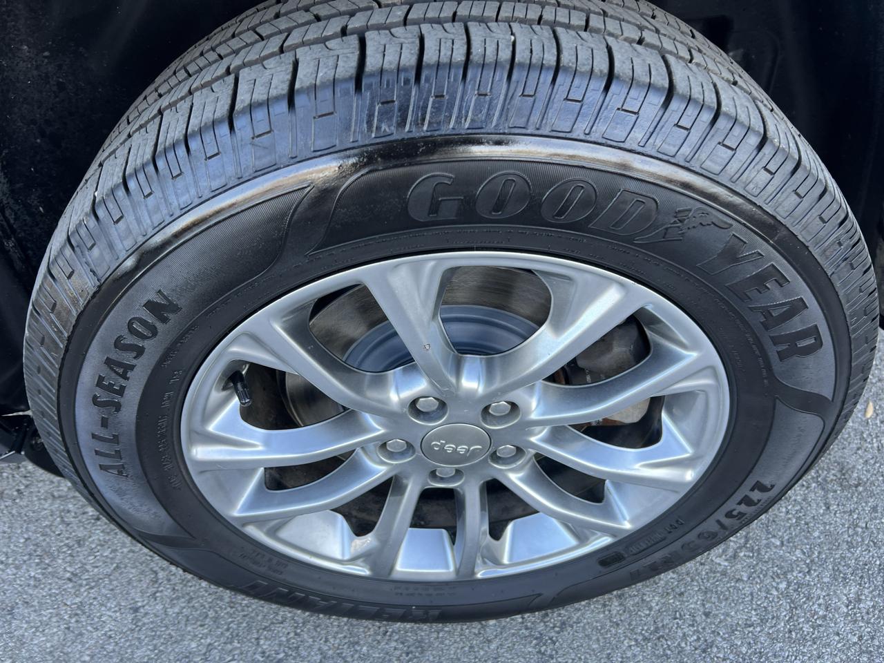 Jeep Cherokee Latitude Plus 4x4 2019
