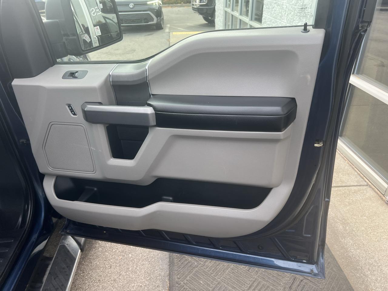Ford F-150 4WD SuperCrew 145" King Ranch 2015