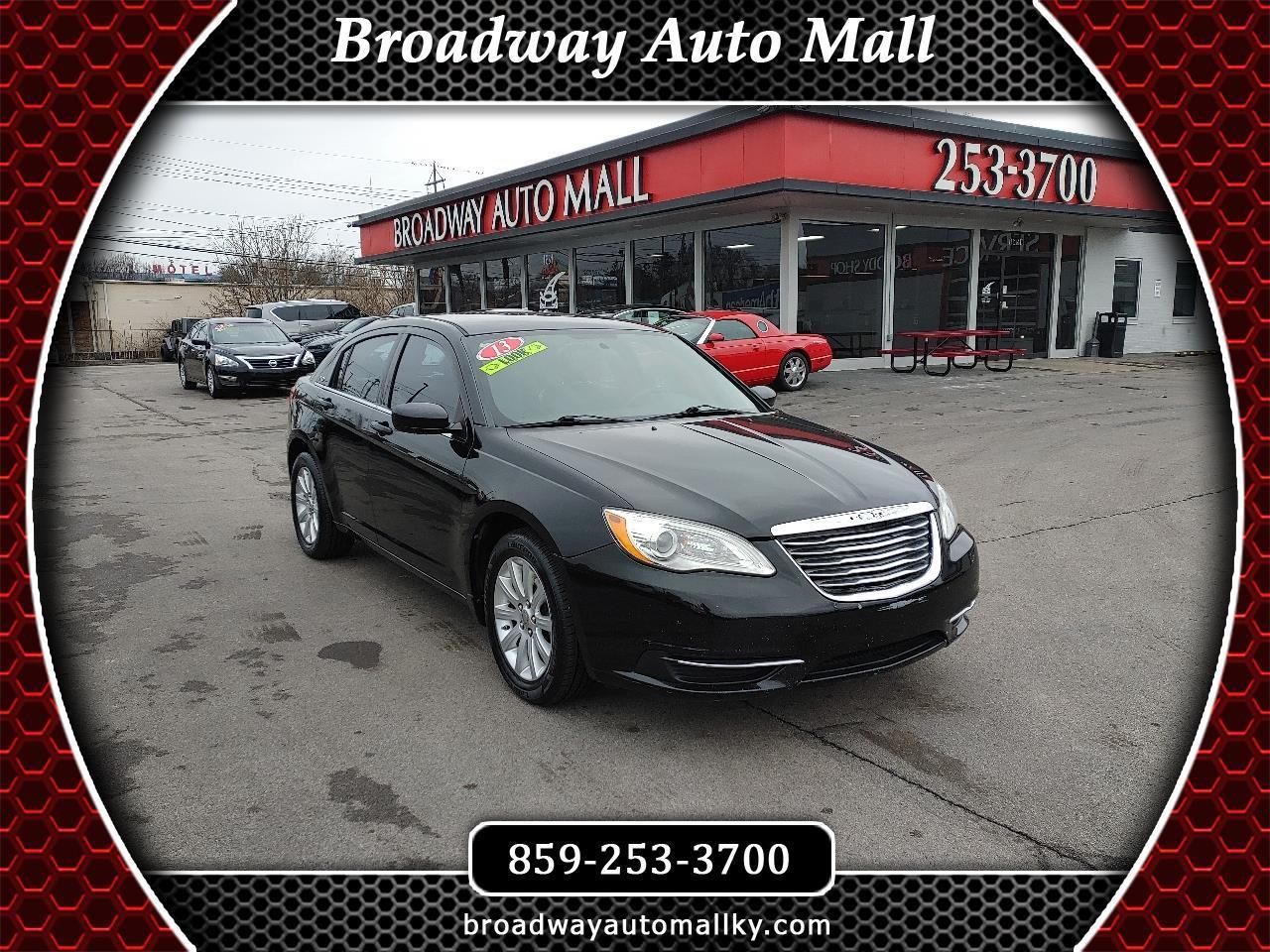 Chrysler 200 4dr Sdn Touring 2013