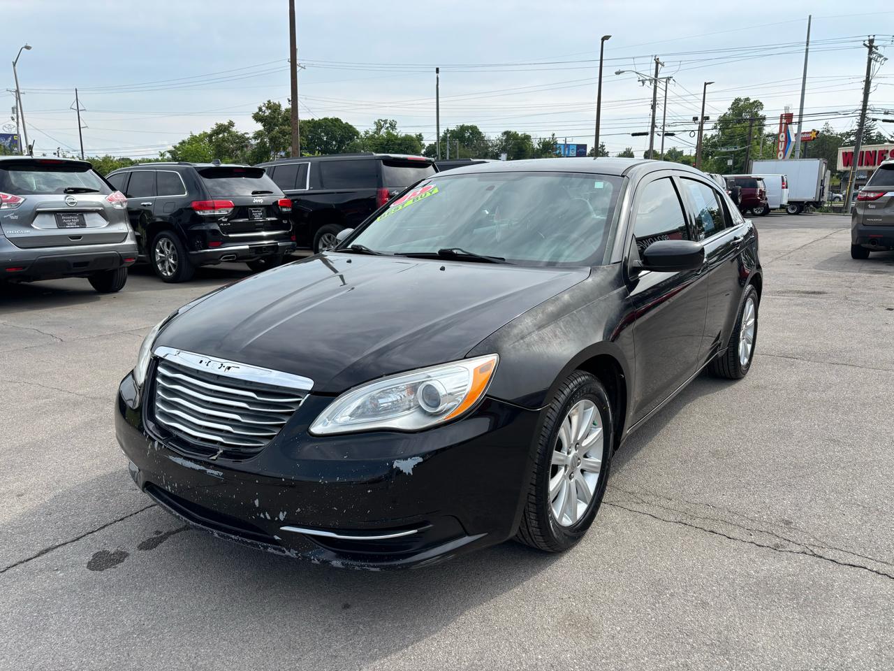 Chrysler 200 4dr Sdn Touring 2013